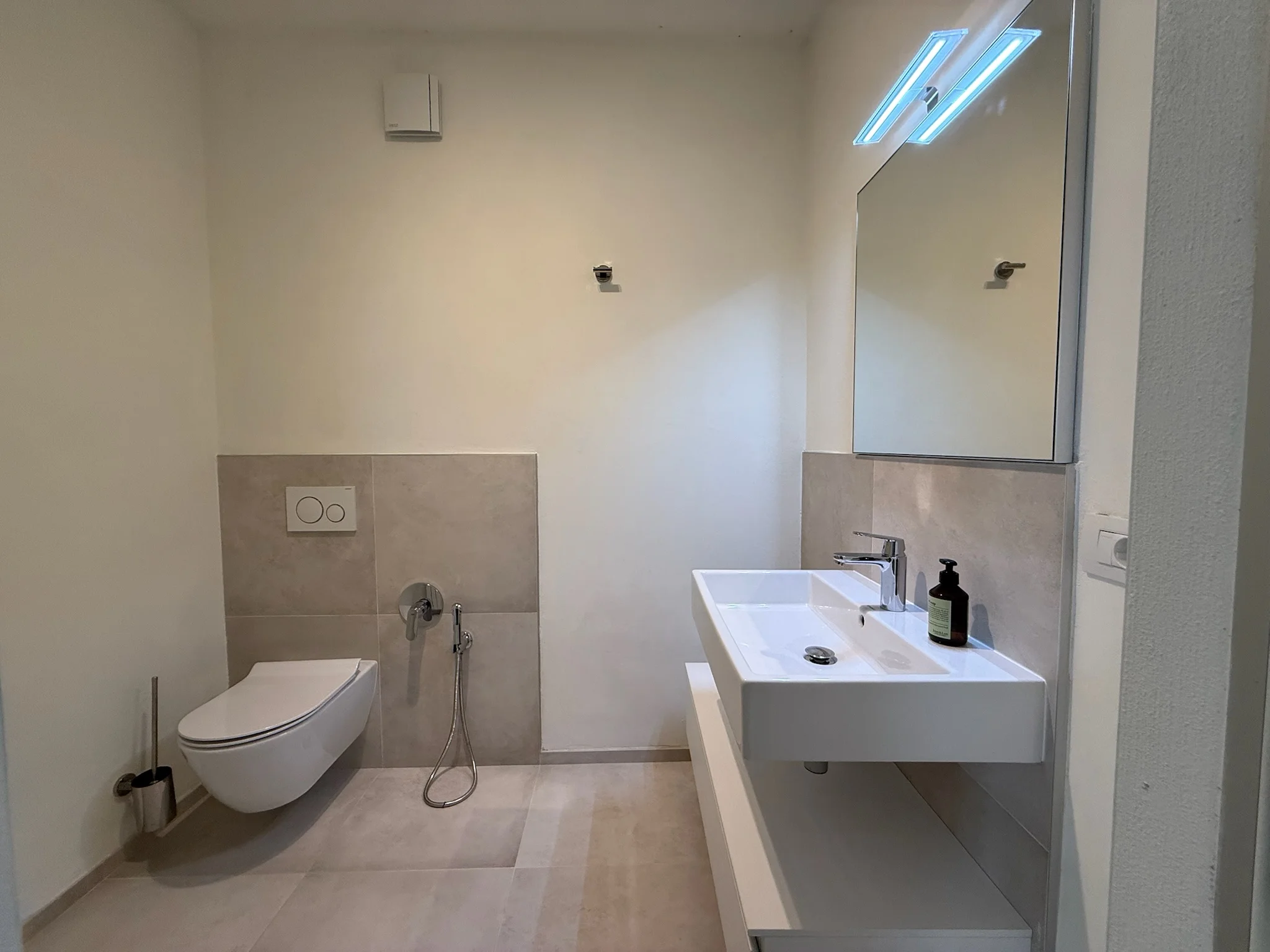 Bagno piano terra – Grazia di Croce